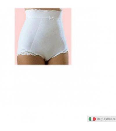 jolie maman guaina post-parto.